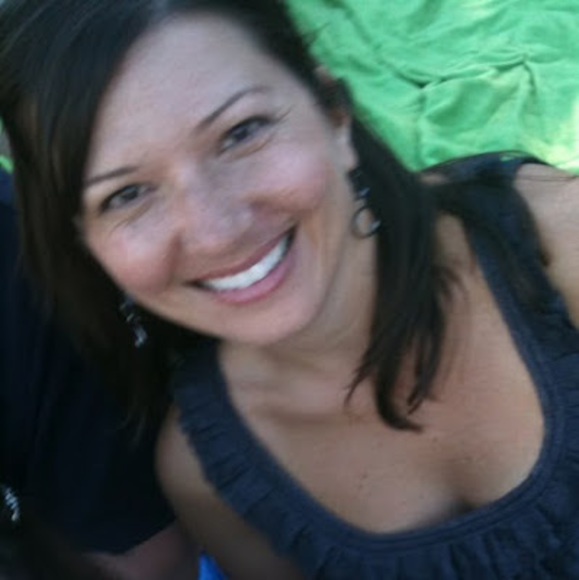 Meet your Posher, Jennifer - Picture 1 of 1